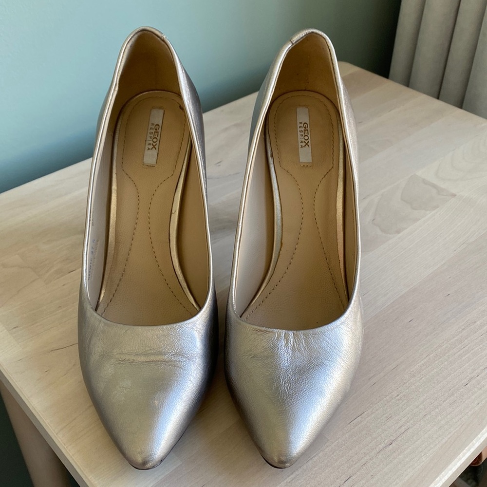 Geox Silver/Gold Pumps
